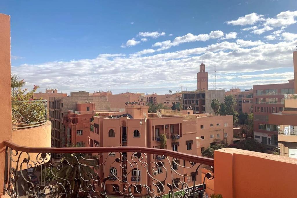Appartement Sunny Terrace & Comfy Beds In Marrakech à Marrakesh Extérieur photo